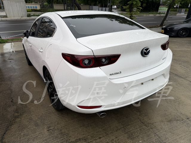 MAZDA馬自達 MAZDA 3  第4張相片