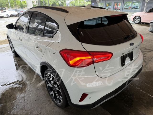 FORD福特 FOCUS ACTIVE  第4張相片