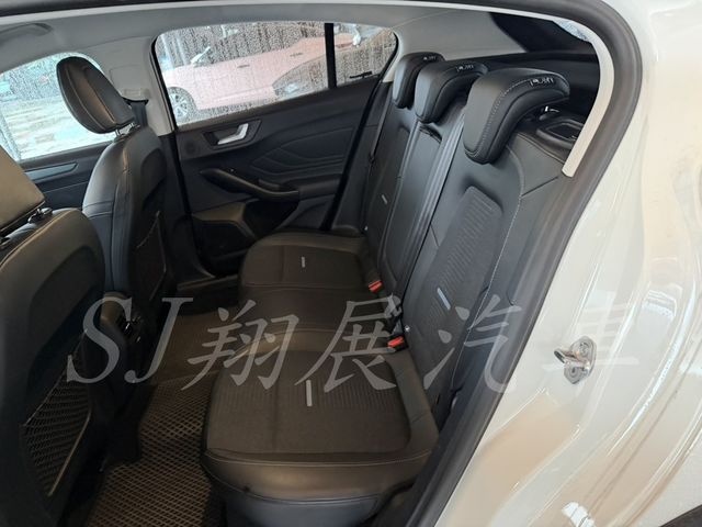 FORD福特 FOCUS ACTIVE  第6張相片