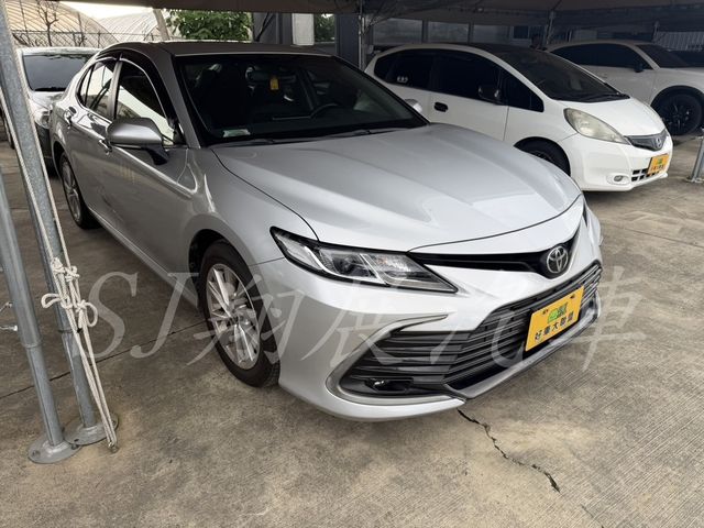 TOYOTA豐田 CAMRY  第2張相片