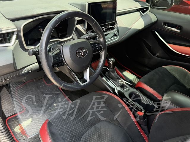 TOYOTA豐田 AURIS  第5張相片
