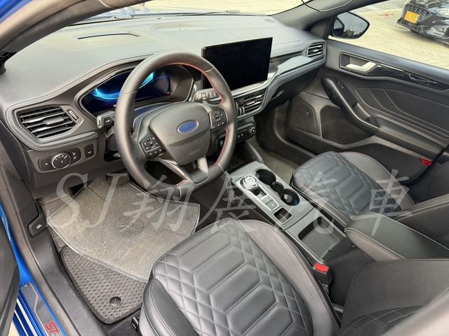 FORD福特 FOCUS WAGON  第5張相片