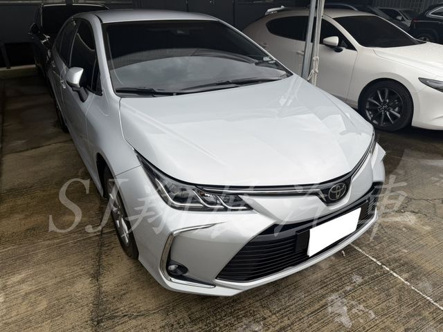 TOYOTA豐田 ALTIS  第2張相片