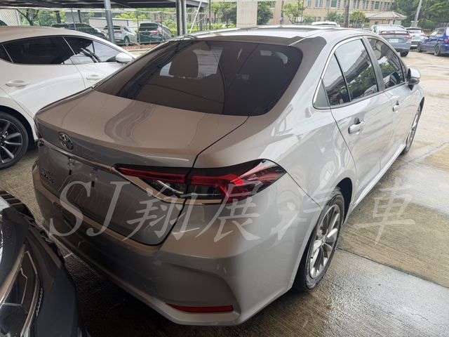 TOYOTA豐田 ALTIS  第4張相片