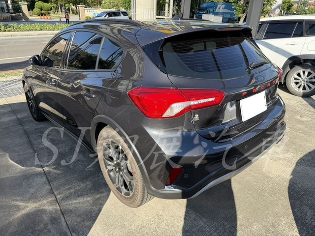 FORD福特 FOCUS ACTIVE  第3張相片
