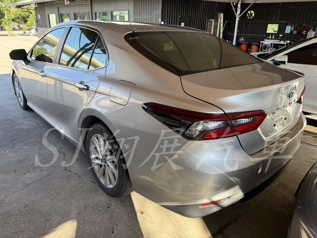 TOYOTA豐田 CAMRY  第3張相片