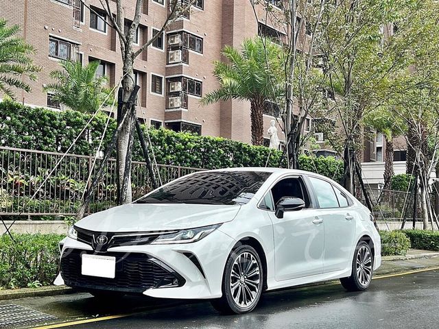 TOYOTA豐田 ALTIS  第1張相片