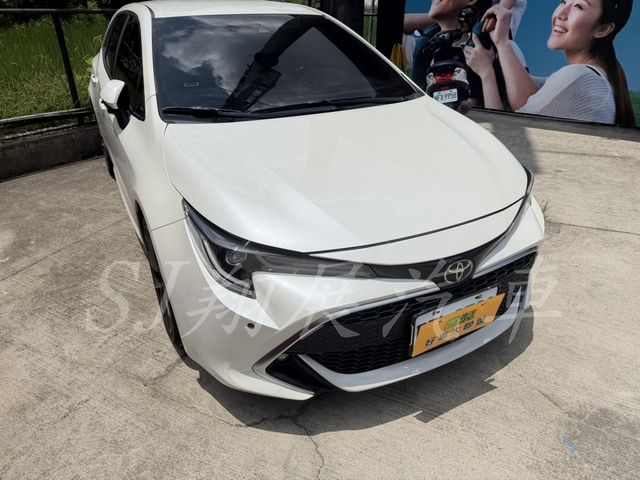 TOYOTA豐田 AURIS  第3張相片