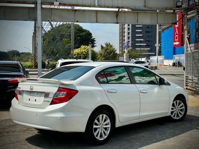 頂級 VTi-S 天窗 快撥 定速 恆溫 電摺  第2張相片