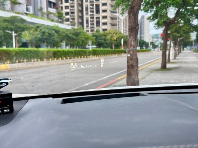 17年式 旗艦版 ACC 車偏 ML音響 全景 環景 後座電動椅  第11張相片