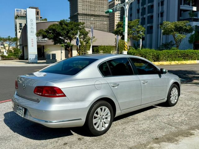 1.8TSI 定速 感應頭燈 安卓機 後座出風口  第2張相片