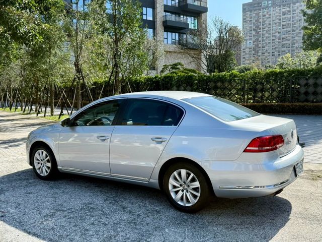 1.8TSI 定速 感應頭燈 安卓機 後座出風口  第10張相片