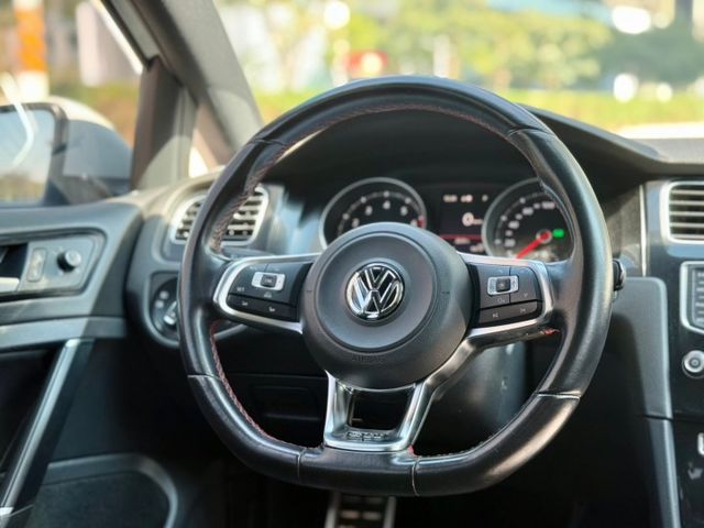 萬年鋼砲 全景 car play 導航 前後雷達  第5張相片