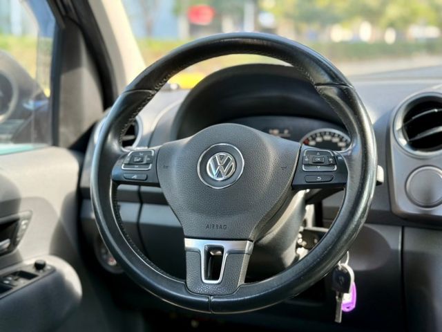 2.0 自排 雙廂 貨車稅金 定速 感應頭燈 恆溫空調  第7張相片