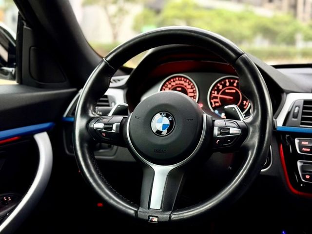 330 GT M版 全景天窗 5AS 大螢幕 衛星導航 電尾門  第10張相片