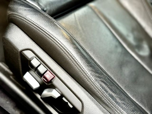 330 GT M版 全景天窗 5AS 大螢幕 衛星導航 電尾門  第11張相片