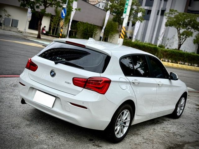 一手車 全原廠保養 原漆 大保養剛做 小改款F20  第2張相片