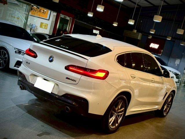 30i M 5AT 360環景 腳踢尾門 三區恆溫 car play  第2張相片