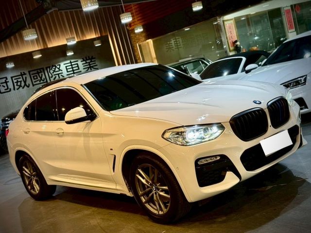 30i M 5AT 360環景 腳踢尾門 三區恆溫 car play  第15張相片