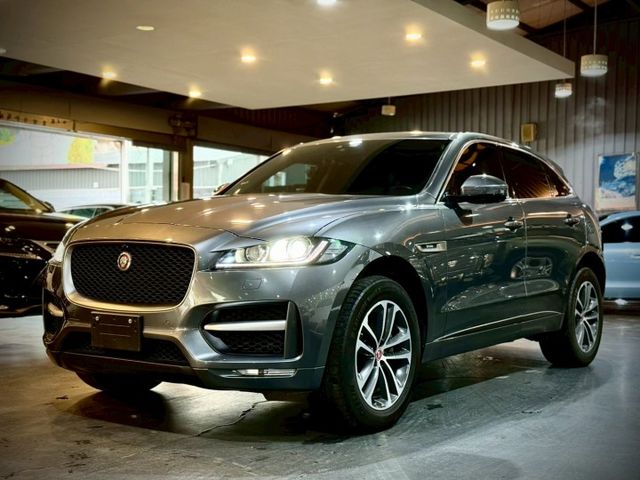 R-Sport 35T AWD 全景天窗 後座電動椅 Meridian音響  第1張相片