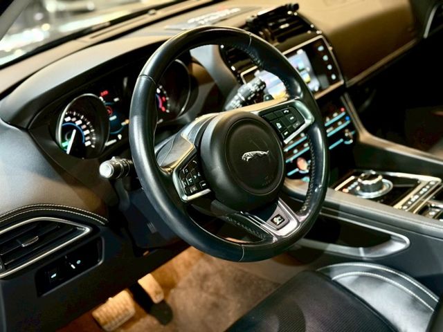 R-Sport 35T AWD 全景天窗 後座電動椅 Meridian音響  第5張相片