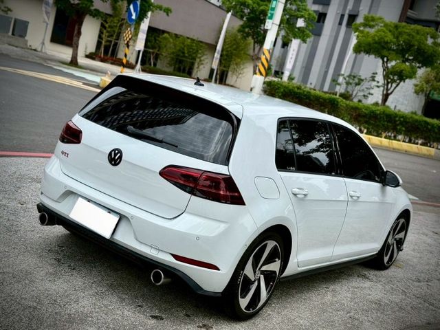 小P 虛擬儀表 ACC 盲點 自動停車  第2張相片