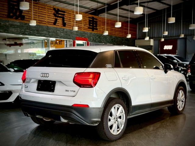 都會進口休旅小車 盲點 雙區恆溫 加裝360環景  第2張相片