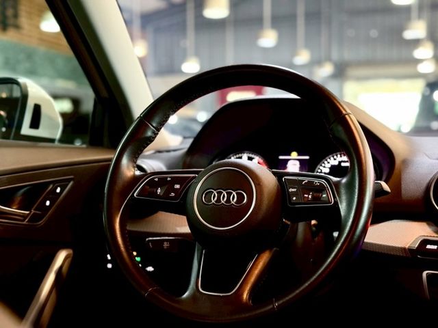 都會進口休旅小車 盲點 雙區恆溫 加裝360環景  第9張相片