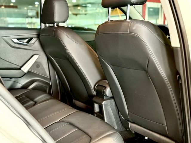 都會進口休旅小車 盲點 雙區恆溫 加裝360環景  第11張相片