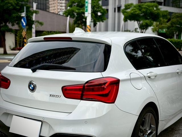 M sport領航版 車偏警示 自動煞停 iDrive大螢幕 衛星導航  第2張相片