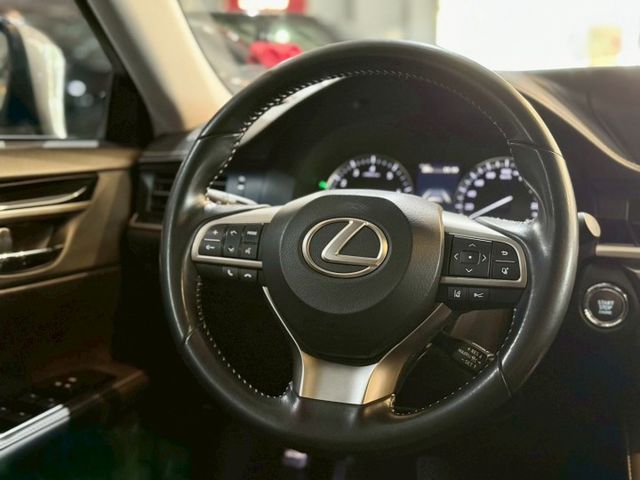 豪華版 ACC 車偏警示 雙前電動椅 遠光燈自動控制 天窗  第9張相片