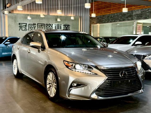 豪華版 ACC 車偏警示 雙前電動椅 遠光燈自動控制 天窗  第14張相片