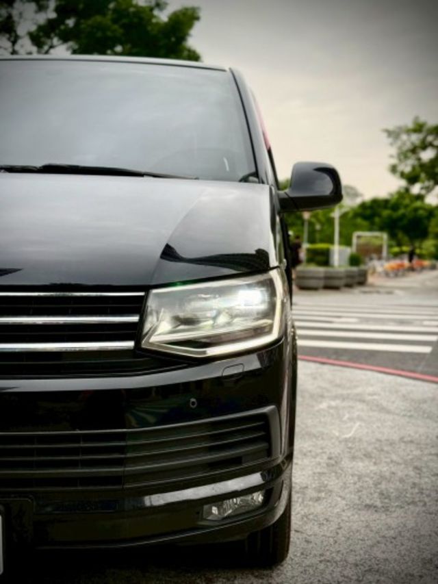 市場稀有204匹 短軸 雙開門 非營業車 雙區恆溫 安卓機 LED頭尾燈  第3張相片