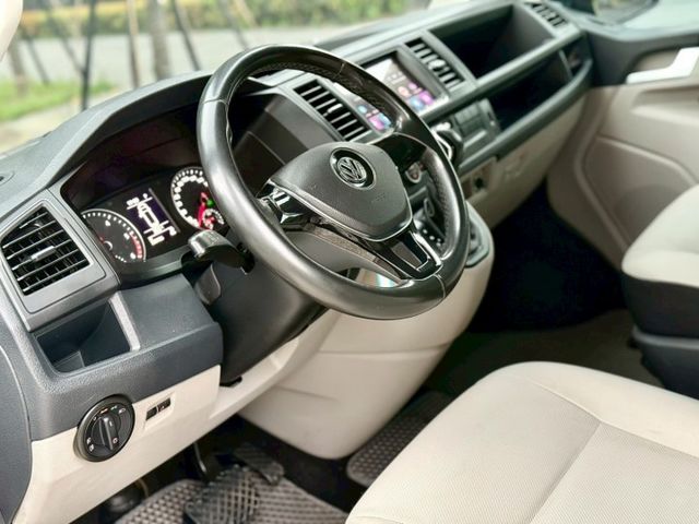 市場稀有204匹 短軸 雙開門 非營業車 雙區恆溫 安卓機 LED頭尾燈  第5張相片
