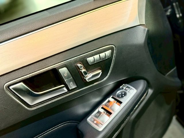 Classis 前後雷達 雙前座電動椅 記憶裝置 衛星導航  第9張相片