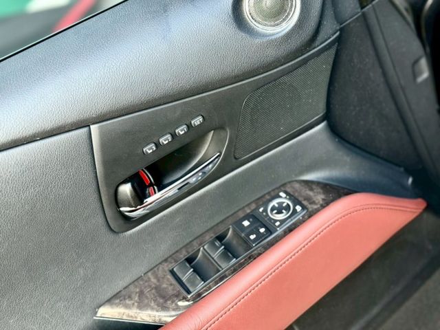 25周年特仕版 黑天棚 抬顯 NAVI 天窗  第11張相片