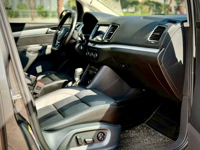 CL 電動椅 電尾門 電滑門 定速 皮椅  第10張相片