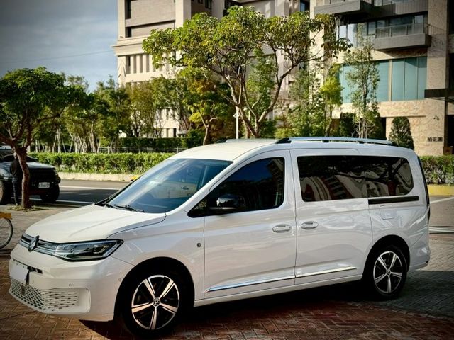 Style版 ACC 盲點 側門電吸 電動腰靠 自動停車  第1張相片