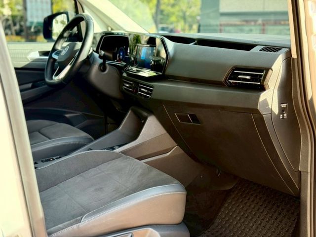 Style版 ACC 盲點 側門電吸 電動腰靠 自動停車  第11張相片