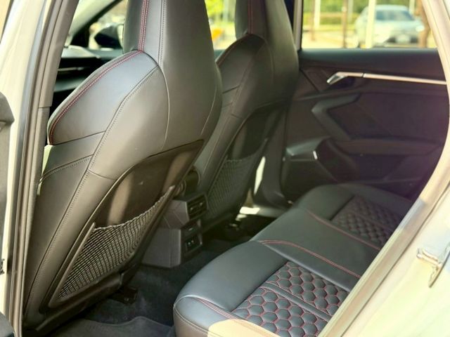 性能鋼砲 麂皮方向盤 跑排 B&O音響 全景 ACC  第6張相片