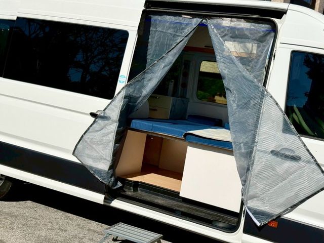 市場稀有 大T露營車 大金冷暖空調 馬桶 冰箱 盥洗設備 微波爐 洗手槽  第5張相片