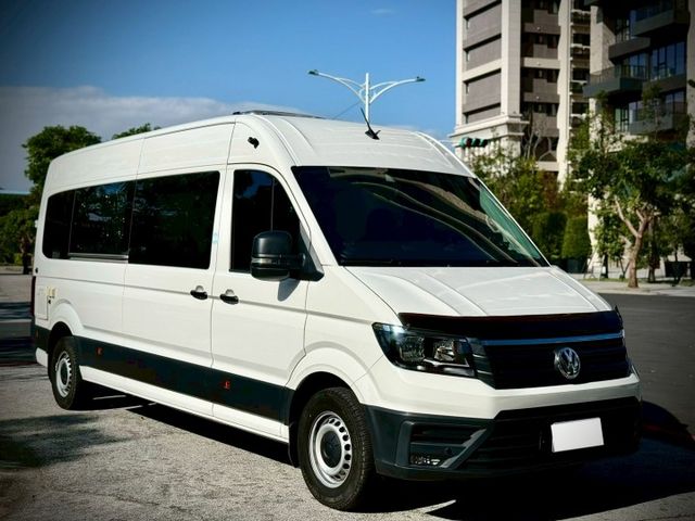 市場稀有 大T露營車 大金冷暖空調 馬桶 冰箱 盥洗設備 微波爐 洗手槽  第19張相片