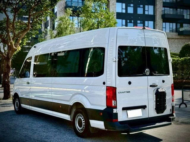 市場稀有 大T露營車 大金冷暖空調 馬桶 冰箱 盥洗設備 微波爐 洗手槽  第20張相片