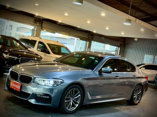 總代 M版 5AS 抬顯 電吸門 雙前座電動椅 記憶裝置 360  第1張相片