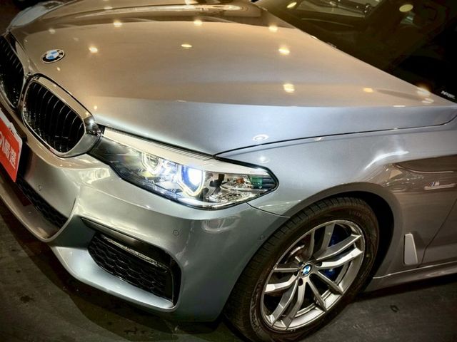 總代 M版 5AS 抬顯 電吸門 雙前座電動椅 記憶裝置 360  第3張相片