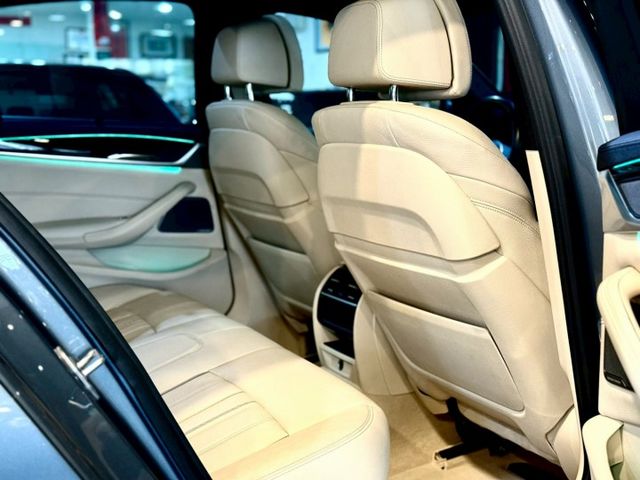 總代 M版 5AS 抬顯 電吸門 雙前座電動椅 記憶裝置 360  第14張相片