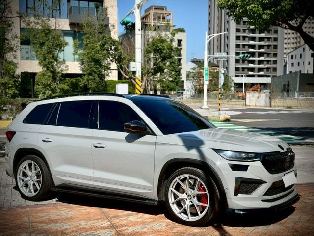 市場稀有 RS版 二階ECU TCU Brembo ZL1 馬力約360匹  第18張相片