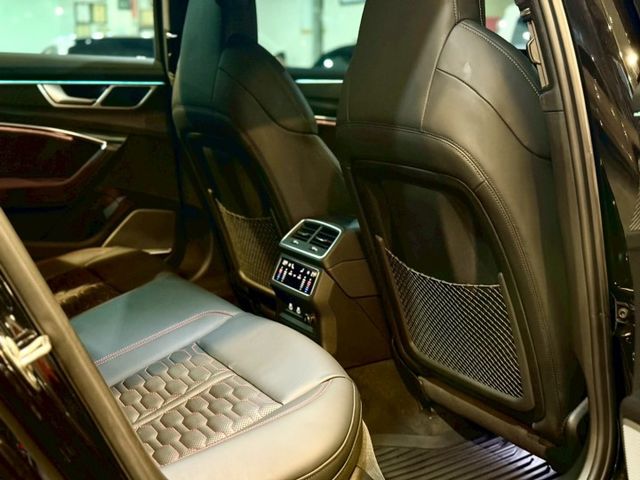 24年式 Performance 選配 黑化套件 高階B&O  第14張相片