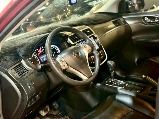 小改款 iTiida 旗艦版 恆溫 免鑰 摸門 抬顯 定速  第5張相片