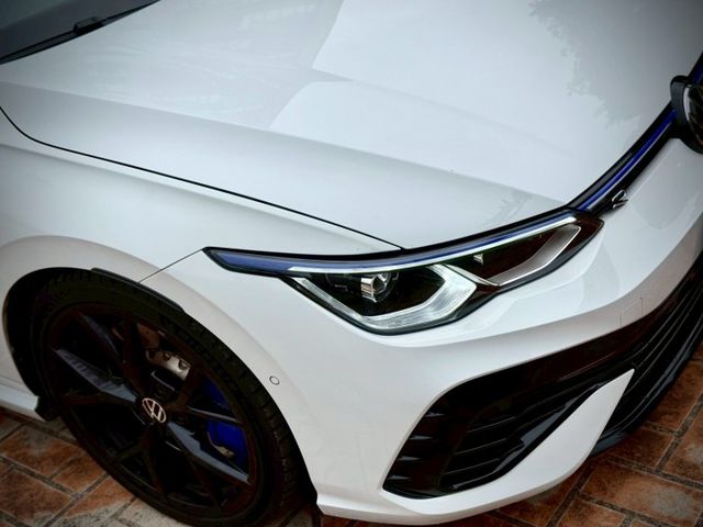 24年式 抬顯 H/K音響 選配Oettinger尾翼 黑化套件  第17張相片